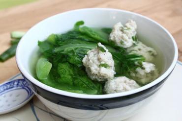 CANH CHẢ CÁ NẤU CẢI BẸ XANH