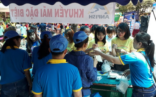 hoi-cho-quan-tan-phu